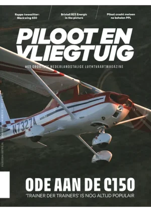 Piloot en vliegtuig - 06 2025